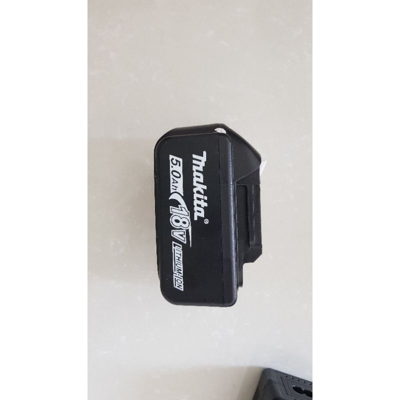 Bộ pin sạc Makita dùng cho máy hút bụi Dyson V6 V7 V8