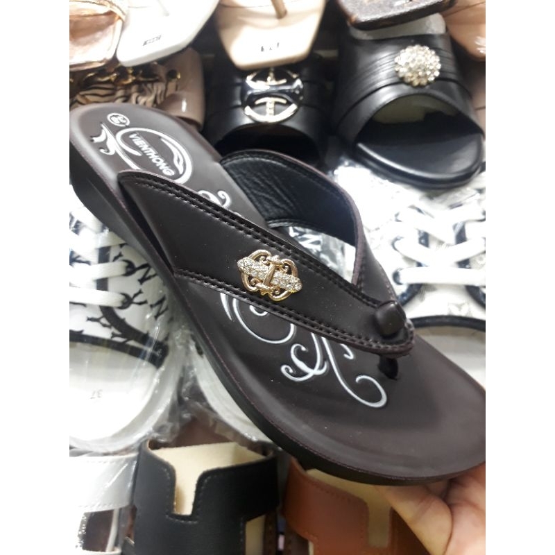 Dép kẹp cho người trung niên