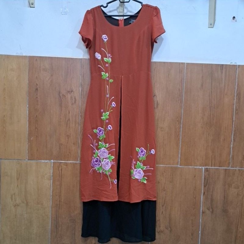 Áo dài hoa thêu 2 lớp xẻ tà sang trọng hiện đại hàng cao cấp