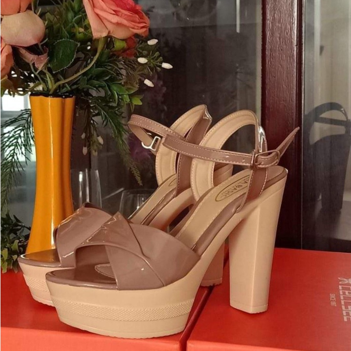 Giày sandal nữ cao gót siêu nhẹ gót vuông cao 12 phân đế đúc nguyên khối