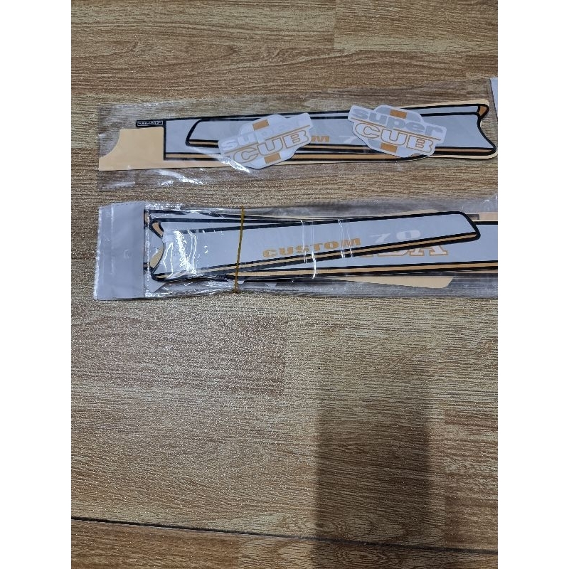 Tem cúp 70 nhật 82 zin chính hãng