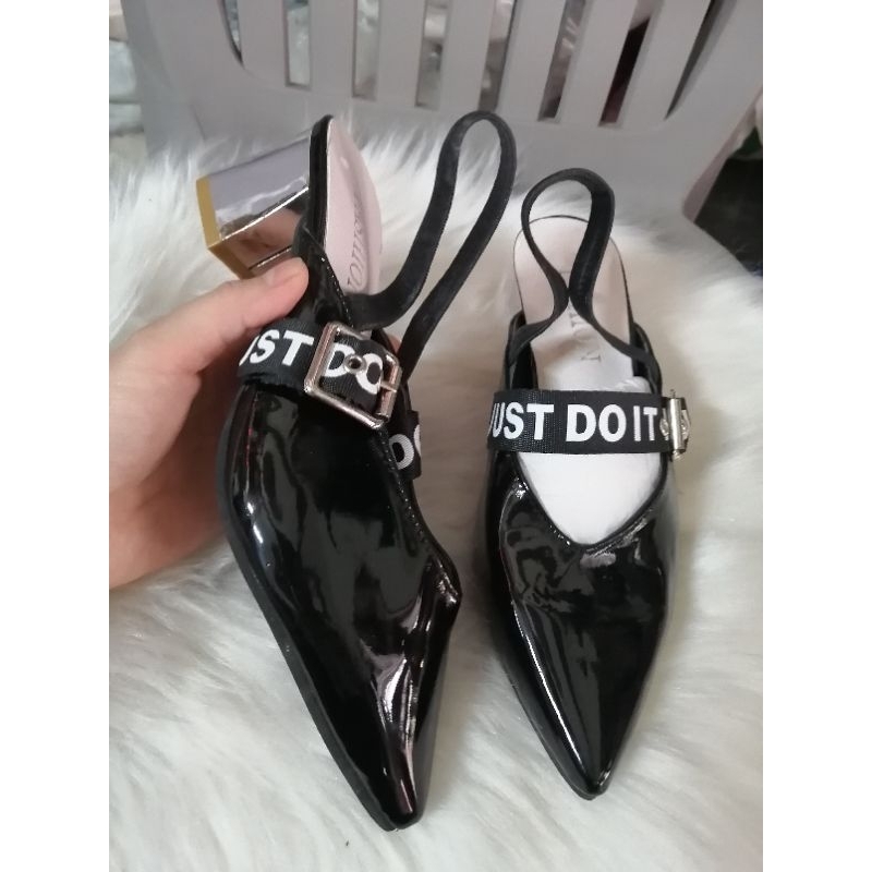 Xả kho giày cao gót nhiều mẫu lẻ size 39