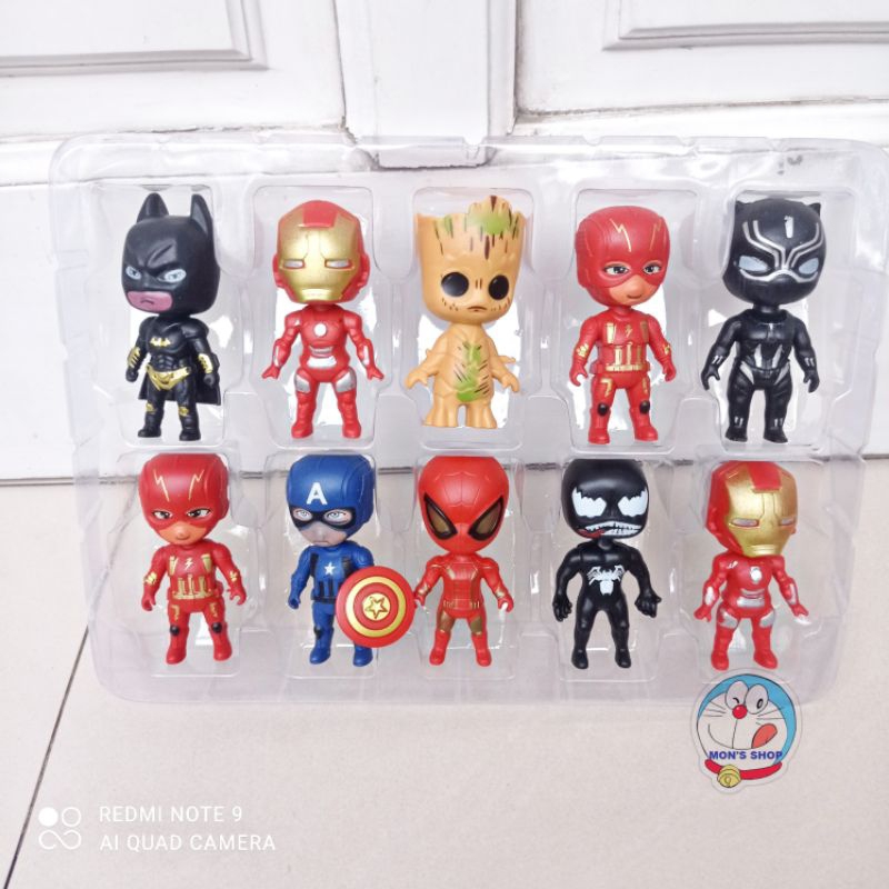 Hộp 10 siêu anh hùng bằng nhựa