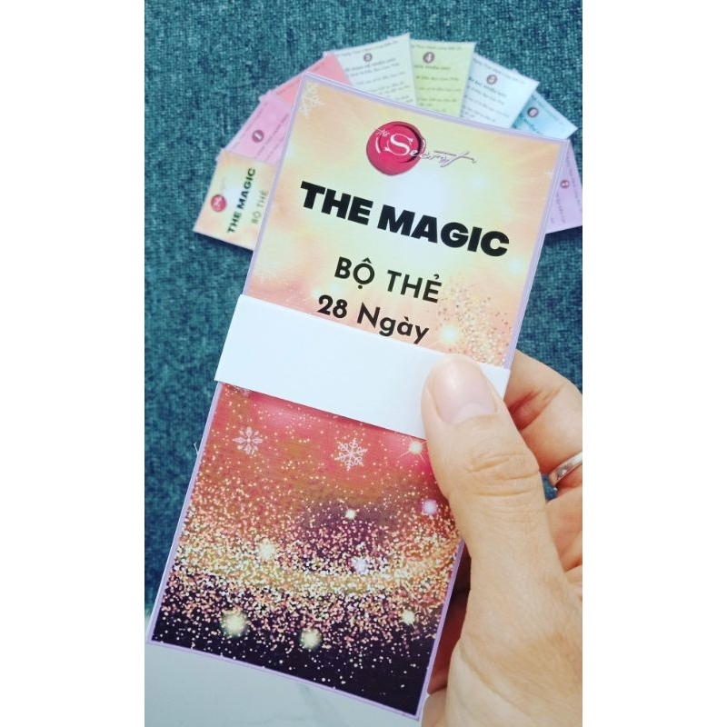 (Tặng sec nhiệm màu & Decal thanh tẩy) BỘ THẺ THE MAGIC - PHÉP MÀU 28 NGÀY THỰC HÀNH LÒNG BIẾT ƠN CAO CẤP MẶT BÓNG