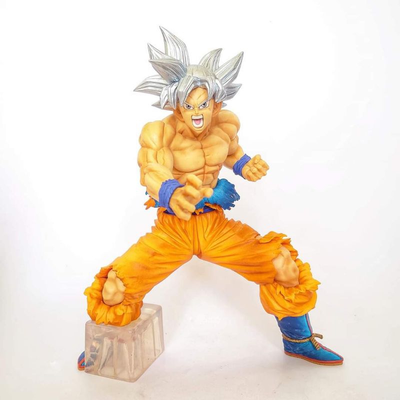 Mô hình Dragon Ball - Goku UI ichiban kuji chính hãng