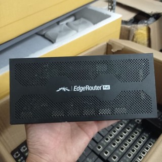 Router cân bằng tải edge router poe 5