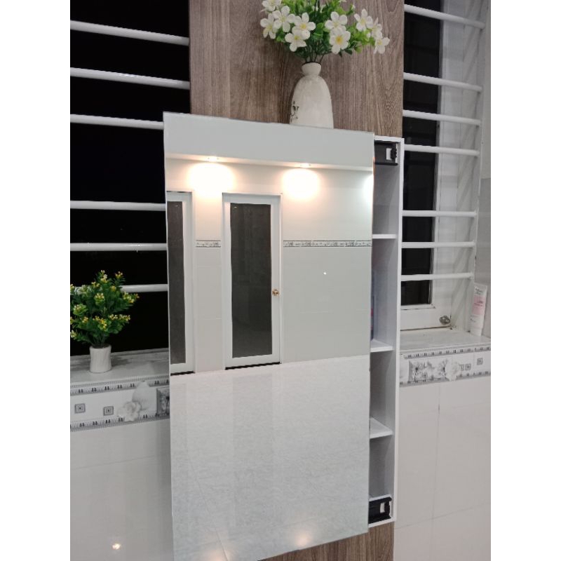 tủ gương đựng mỹ phẩm cửa trượt tiện lợi