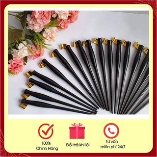 Quản chéo viết chữ caligraphy nghệ thuật