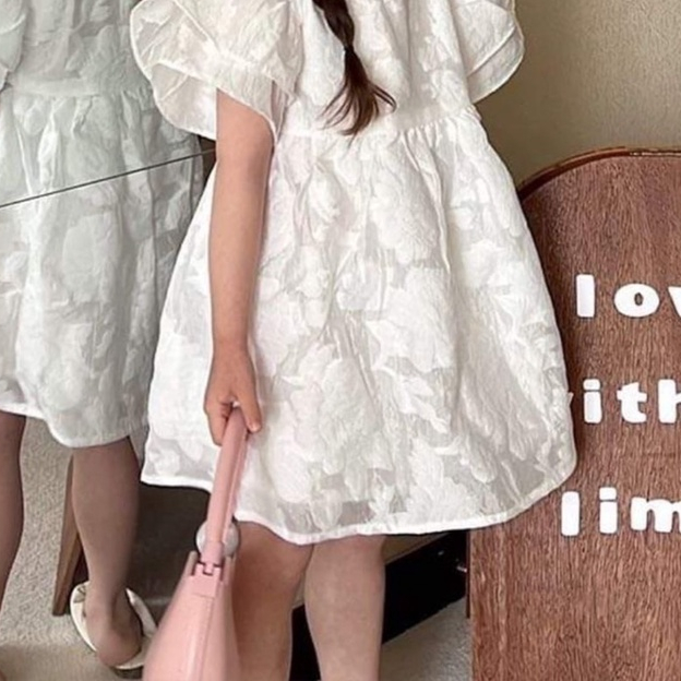 Váy Trắng Công Chúa Bé Gái WOWKIDS Tay Cánh Tiên Chất Liệu Gấm Hoa Cao Cấp Cho Bé Từ 12-24kg