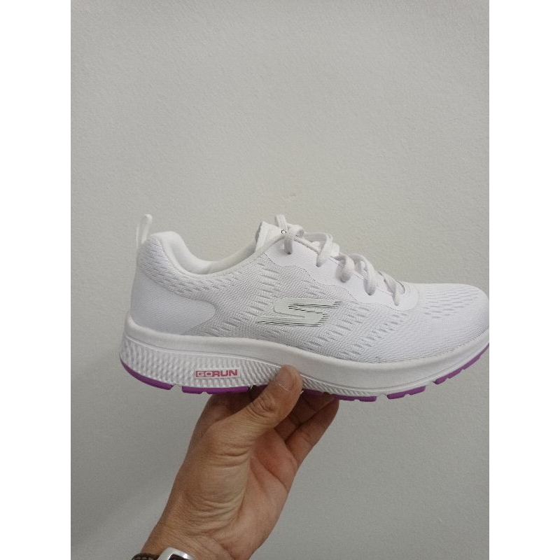 Giày skechers xuất dư