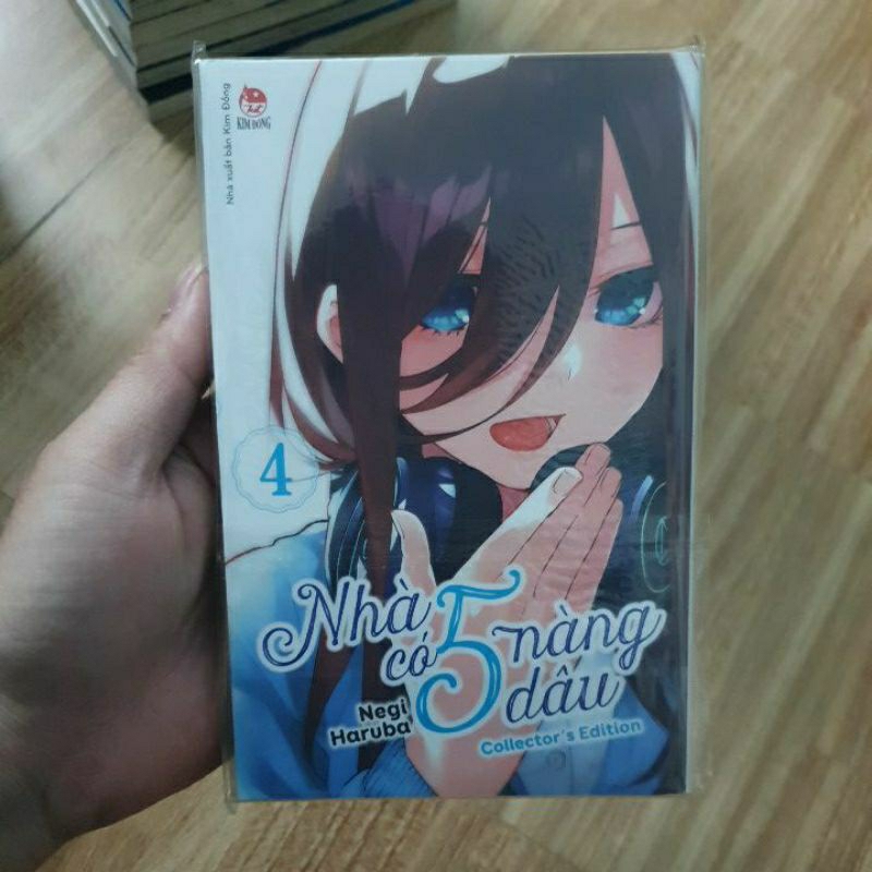 Nhà có 5 nàng dâu T4 bản in đầu bìa 2 mặt