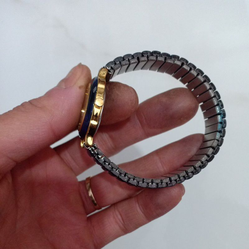 Đồng hồ si nhật nữ dây chun hiệu JHONNY BLUES