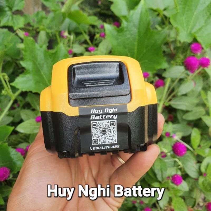 Pin Đóng DeWALT - Dung Lượng 5A / Xả 50A - Nhận Sạc Zin