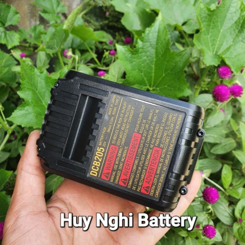 Pin Đóng DeWALT - Dung Lượng 5A / Xả 50A - Nhận Sạc Zin