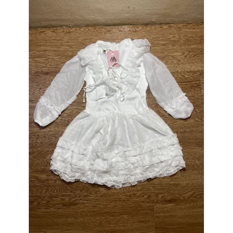 Đầm công chúa thiết kế bèo tay dài phong cách