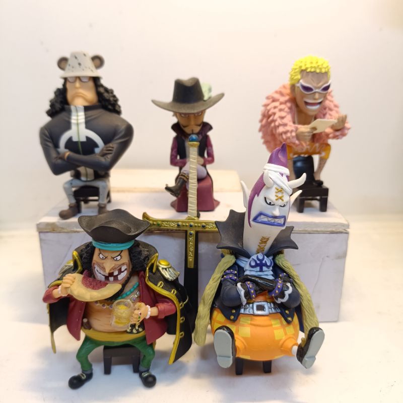 Mô hình One Piece - 5 mô hình thất vũ hải ngồi họp WCF ichiban kuji chính hãng - Râu đen, Doflamingo, Moriah, Kuma, Miha