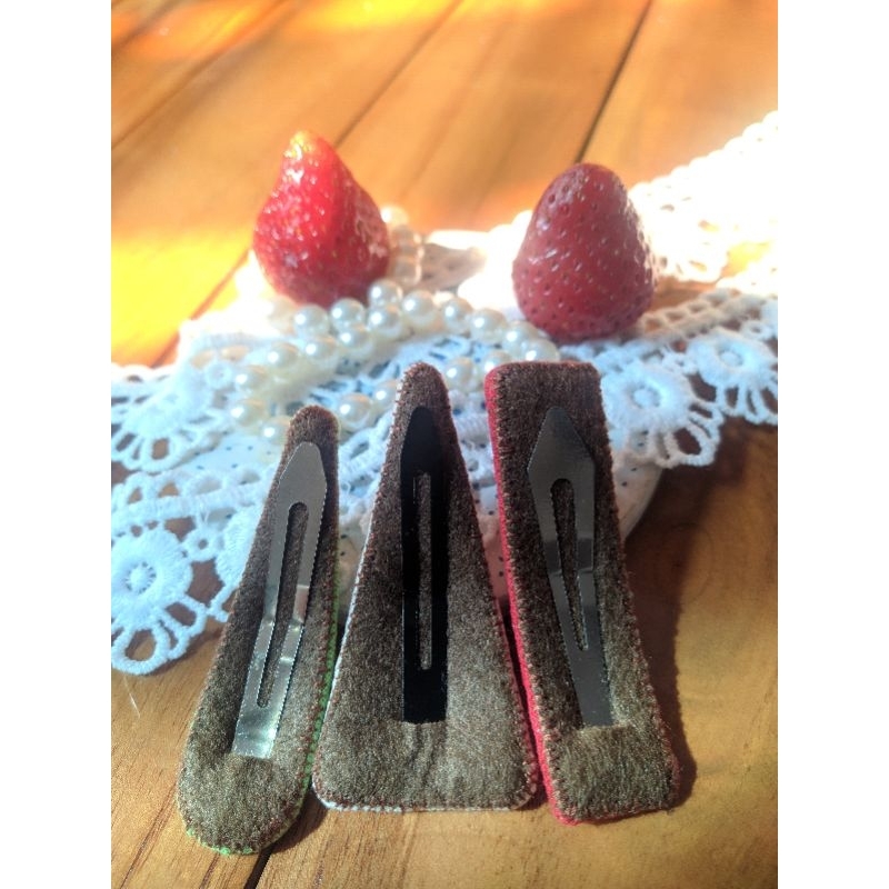 Thanh lý kẹp tóc thêu tay 6cm