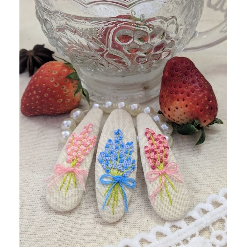 Kẹp tóc handmade- kẹp tóc thêu tay bó hoa 8/3
