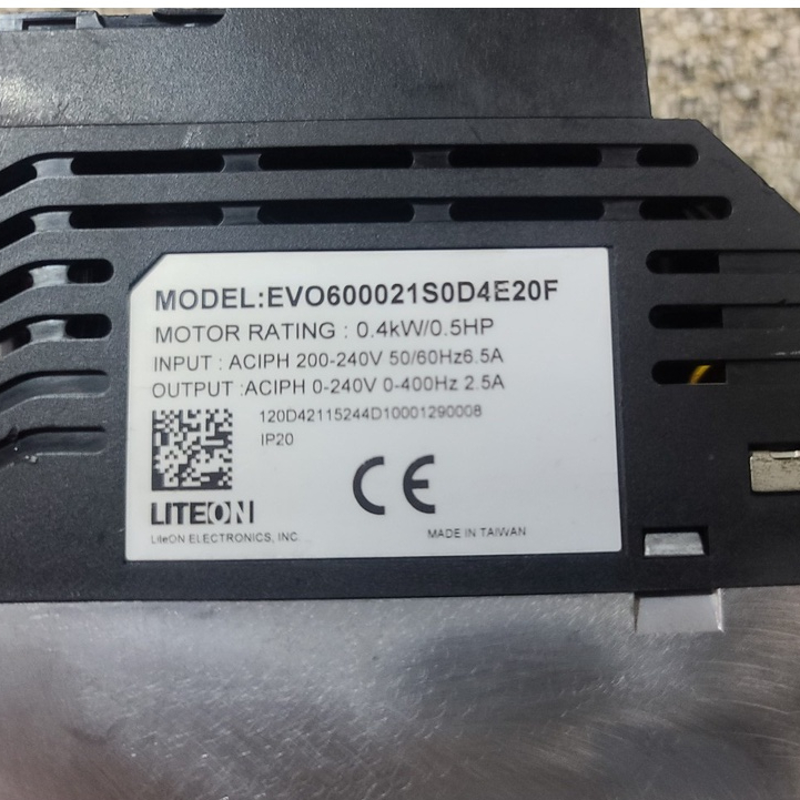 Biến tần vào 1 pha 200-240V ra 3 pha  0-240V tháo tủ công nghiệp