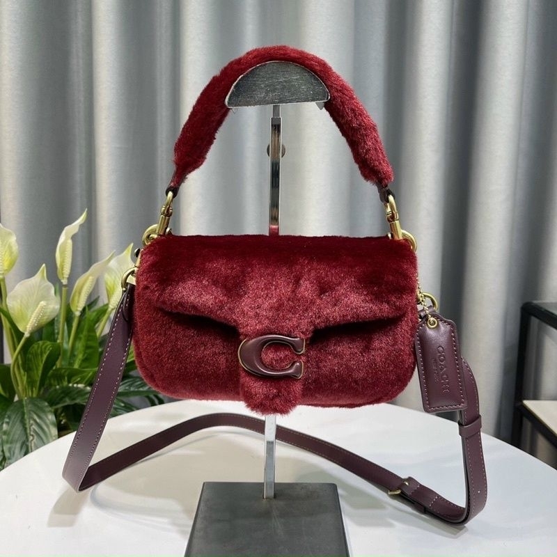 TÚI C*OACH PILLOW TABBY 18 thu đông siêu xinh