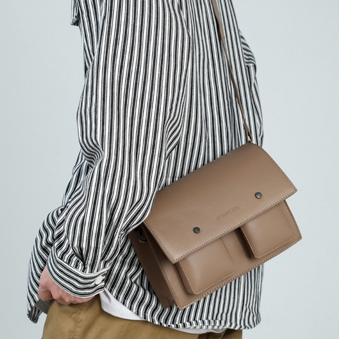 Túi da đeo chéo nam nữ unisex