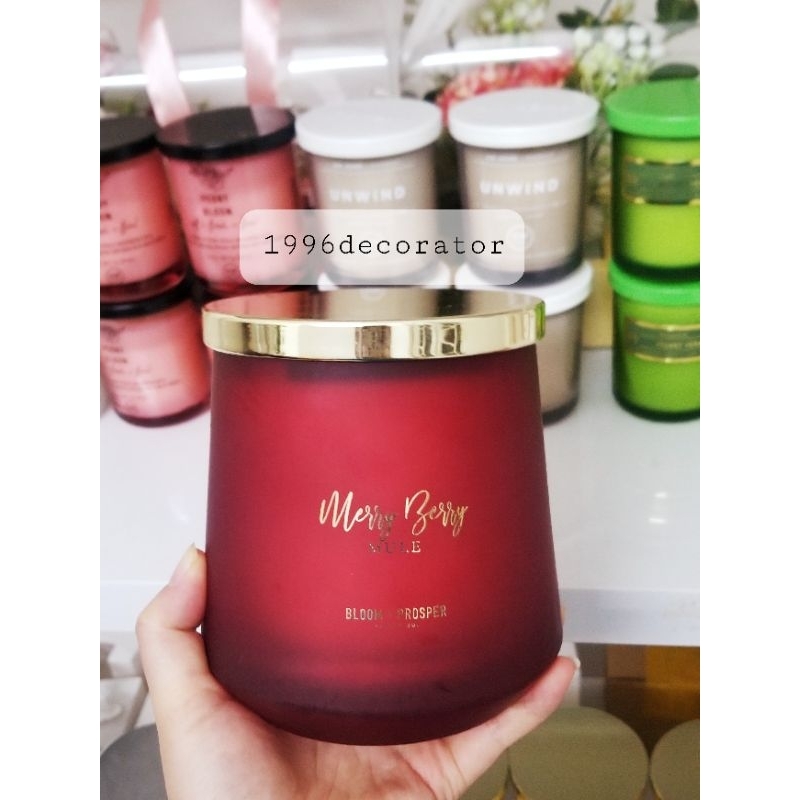 Nến thơm Merry Berry - Woodfire Apple