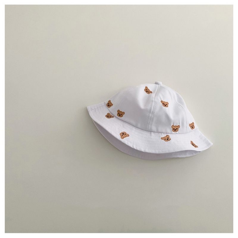 Mũ vành thêu họa tiết gấu dễ thương cho bé, mũ vành gấu có dây quai cho bé