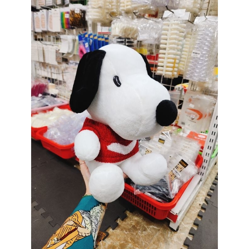 Gấu bông chó snoppy mang áo