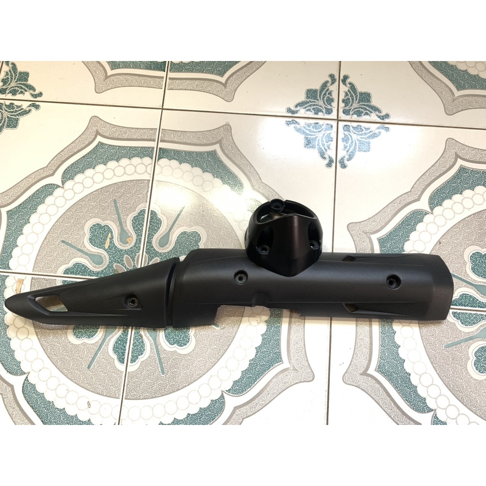 Combo Ốp Che Pô Và Chụp Đít Pô Xe Exciter 150 / Ex 150 gắn như zin