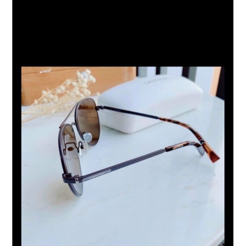 Kính râm thời trang màu nâu dành cho nam