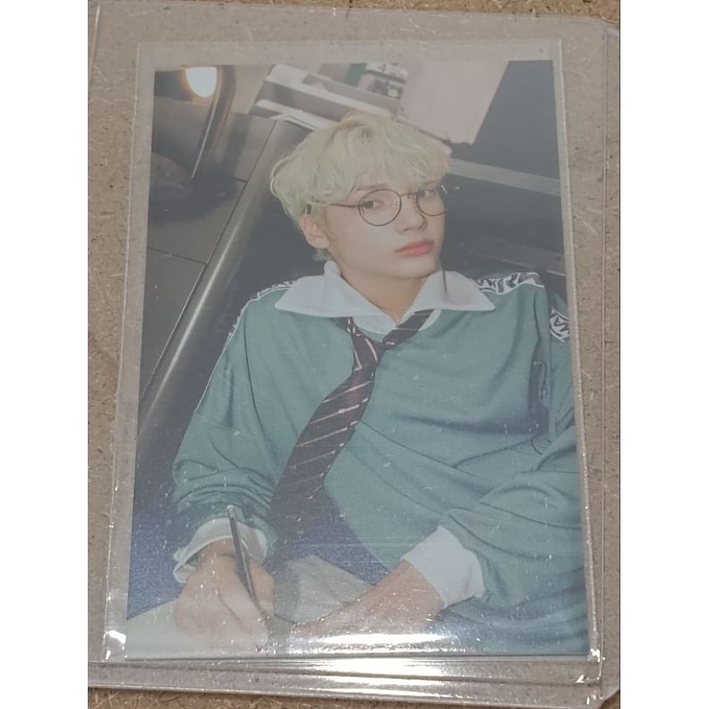 thẻ ảnh photocard huening kai MBS 2022 log off hot hit official card