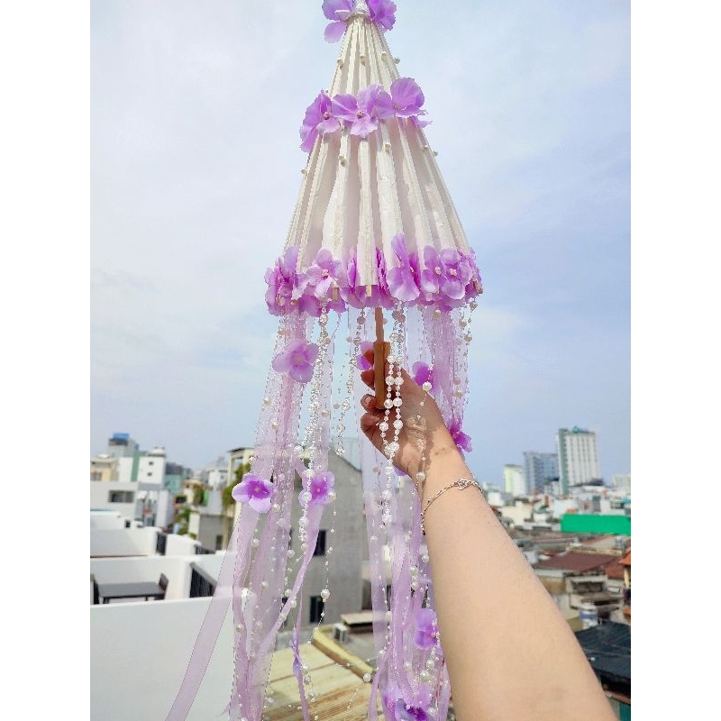 Dù cổ trang giấy đính hoa xinh phối tua rua xinh xắn