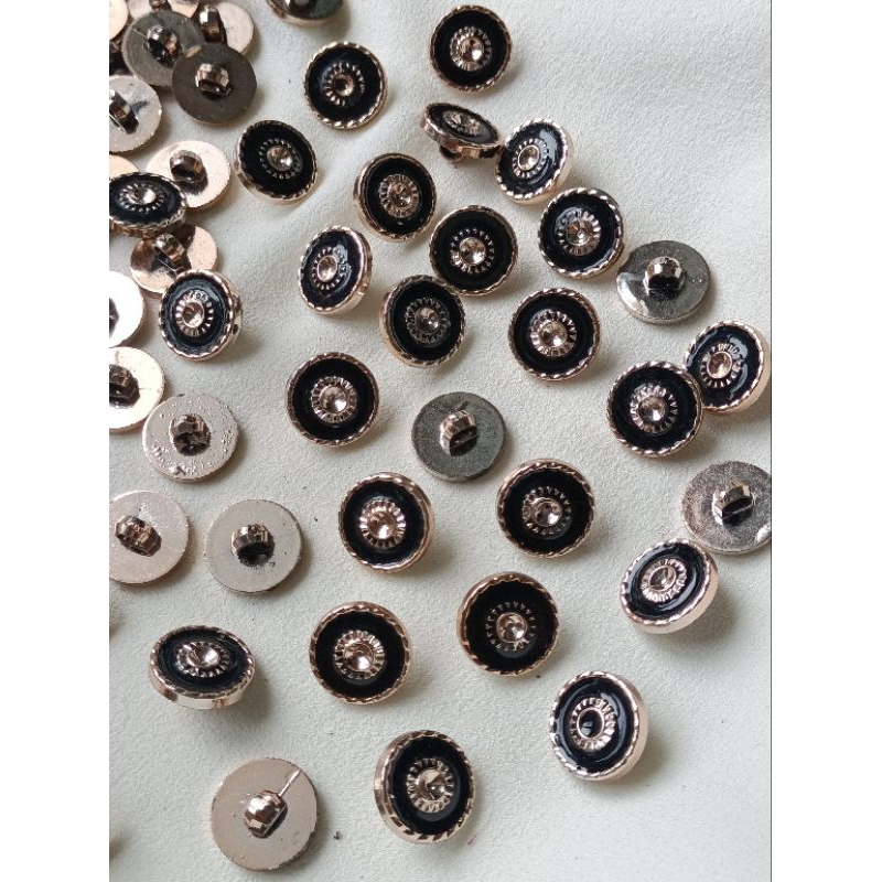 GÓI 10 NÚT ÁO ĐEN SIZE 1.5CM