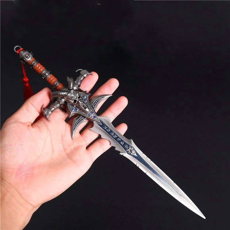 Móc Khóa Kiếm Frostmourne 22cm trong World of Warcraft.