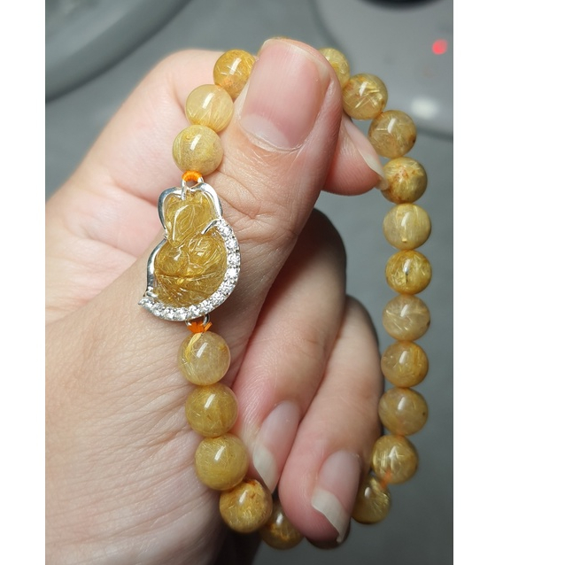 Hồ ly chúa tóc vàng