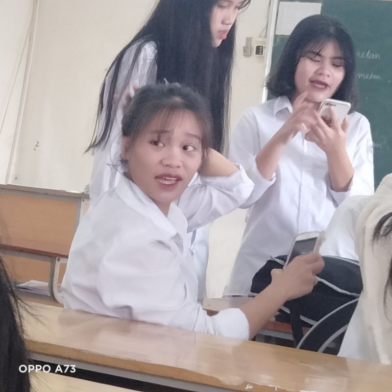 Cầm Bô Lên Đồi Ẻ