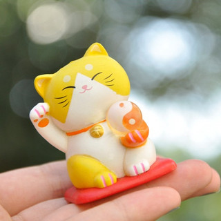 Mèo thần tài mô hình cầm ngọc dễ thương để bàn, trưng tủ