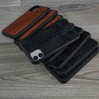 Ốp Lưng Iphone 11 Da Cá Sấu thật dành cho doanh nhân