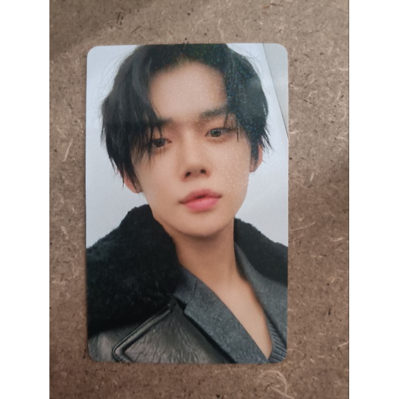 thẻ ảnh photocard yeonjun weverse japan temptation selfie cán kim tuyến lấp lánh bling, yeonjun txt 