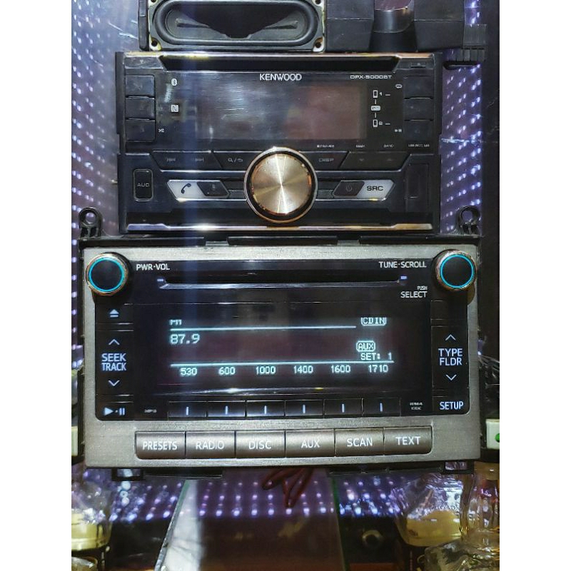 Máy phát nhạc xe toyota venza. aux radio cd mp3 .