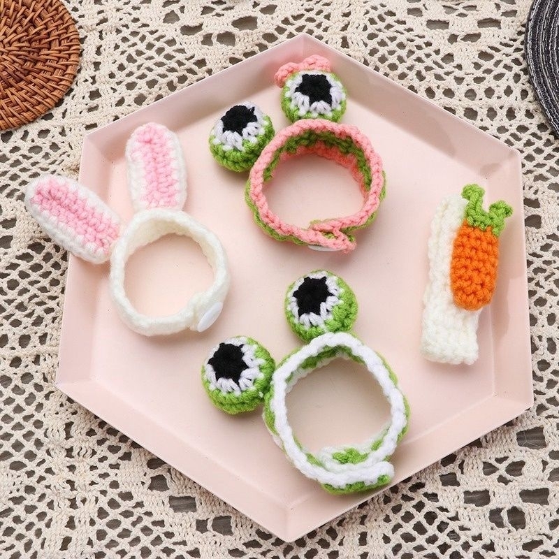 Vòng Đeo Tay Đan Len hình ếch/thỏ/cà rốt