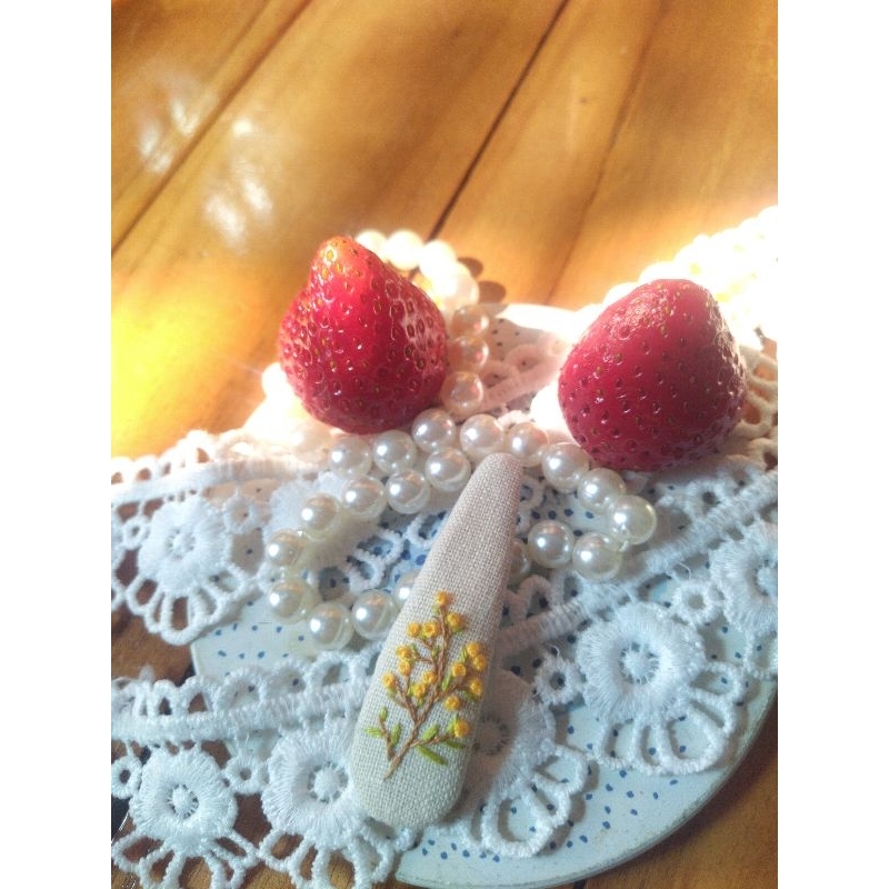 Kẹp tóc handmade, kẹp tóc thêu tay cành hoa