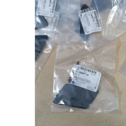 Nắp che móc kéo xe trước cruze 2010 lacetty cdx