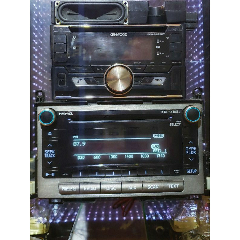 Máy phát nhạc xe toyota venza. aux radio cd mp3 .