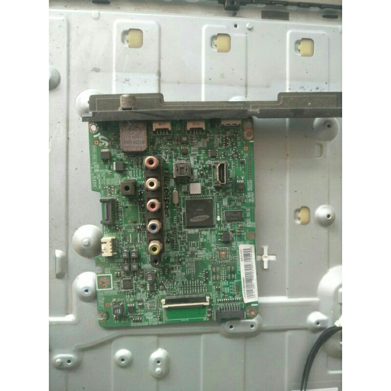 Bo xử lý, bo nguồn, mắt nhận tivi Samsung UA32F4100AR bóc máy