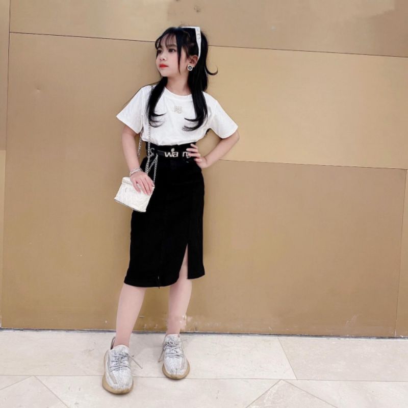 Set áo  và váy jean kèm thắt lưng sang chảnh bé gái