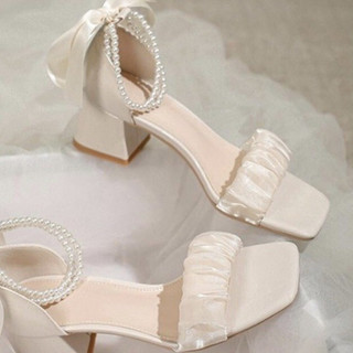 Giày Sandal Cao Gót Nữ THS68 Đế Vuông Quai Ngọc Thắt Nơ 7P hai màu đen, trắng, sang trọng quý phái