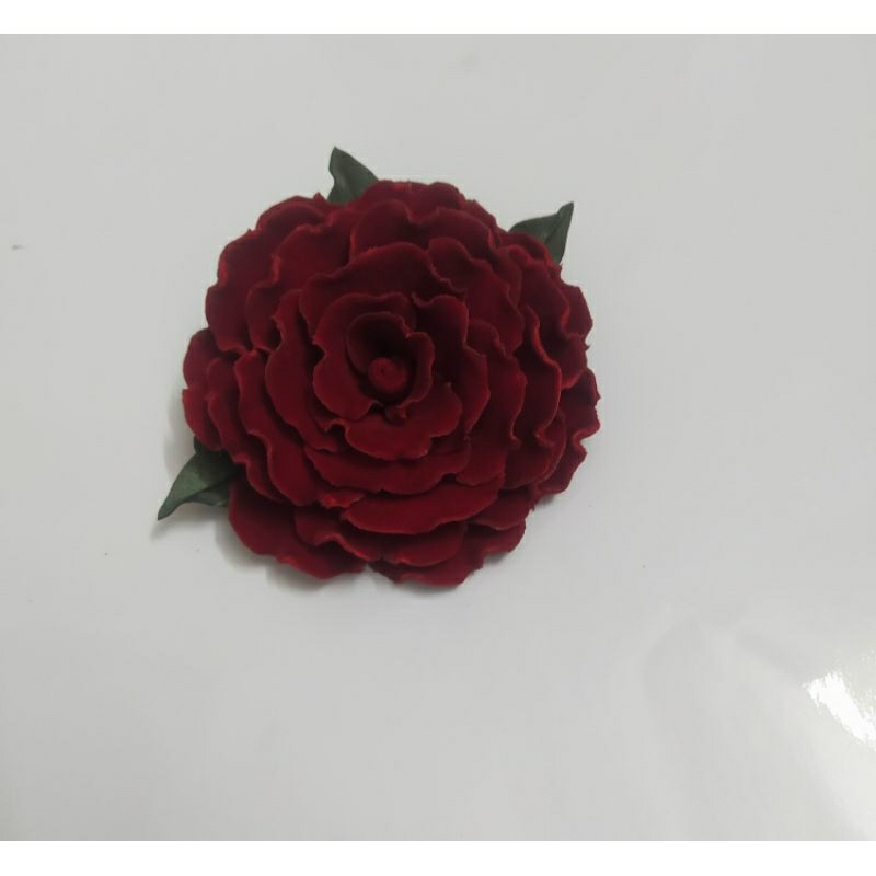 Hoa hồng nhung cài áo handmade Joli màu đỏ đô