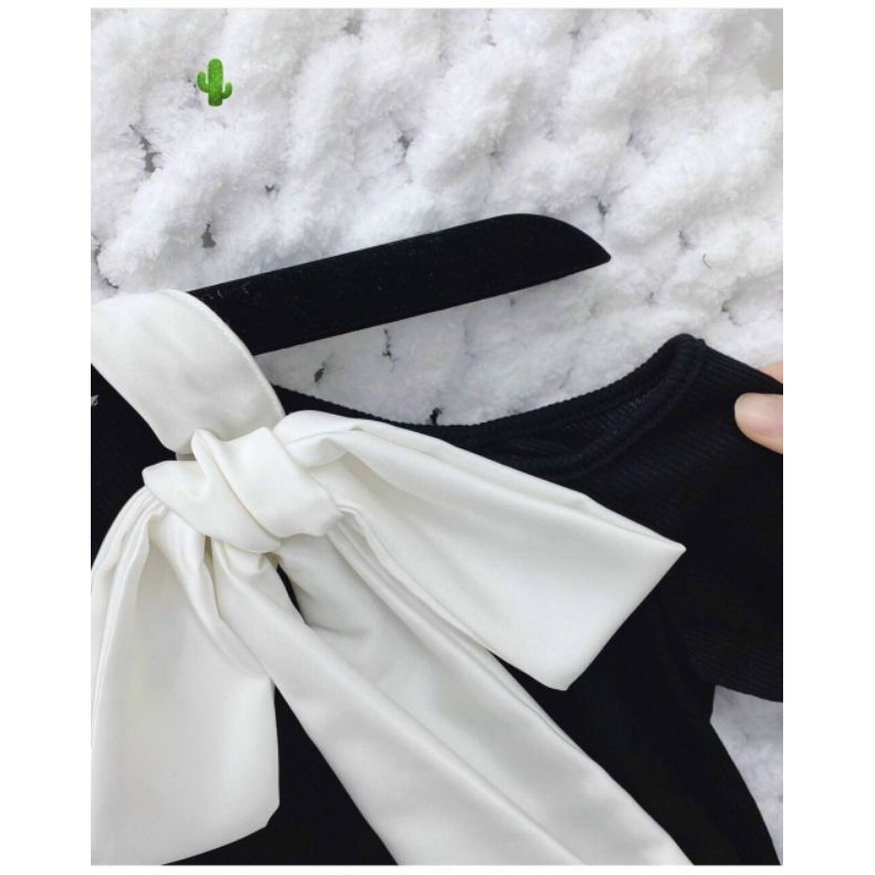 Đầm ôm body phối nơ cột cổ