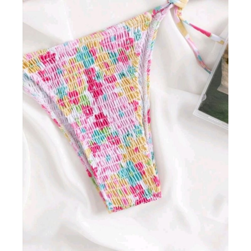 Bikini 2 Mảnh Hoa Nhí Dún Hot Trend Tam Giác Xinh Xắn